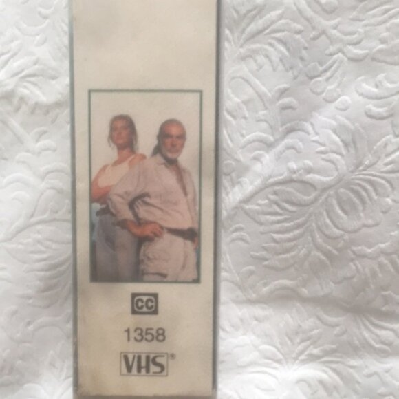 VTG. VHS#1358 Video Tape MEDICINE MAN SEAN CONNERY LORRAINE BRACCO - Picture 6 of 7